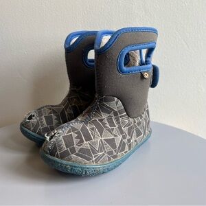 BOGs slip in winter boots, toddler size 7. Blue gray pattern. Waterproof warm